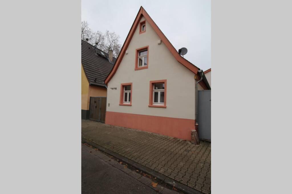 Gonsenheim - 3-Zimmer-Haus - Max. 5 Personen Майнц Екстер'єр фото